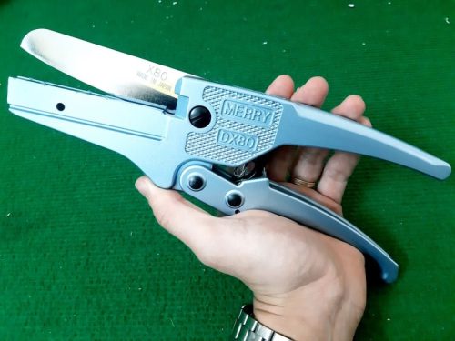 Kìm cắt máng nhựa tủ điện Merry DX80